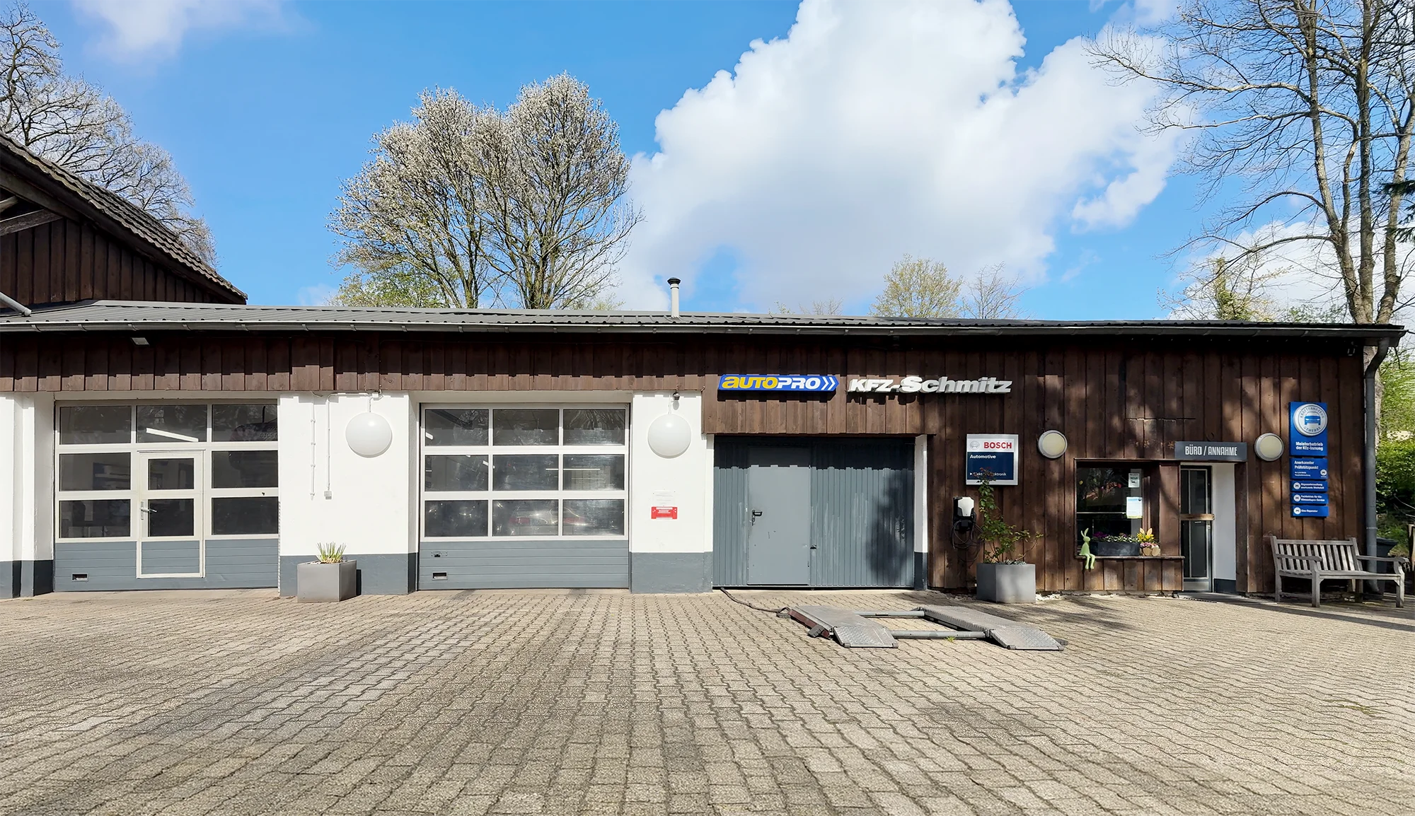 Werkstatt | KFZ-Werkstatt Schmitz